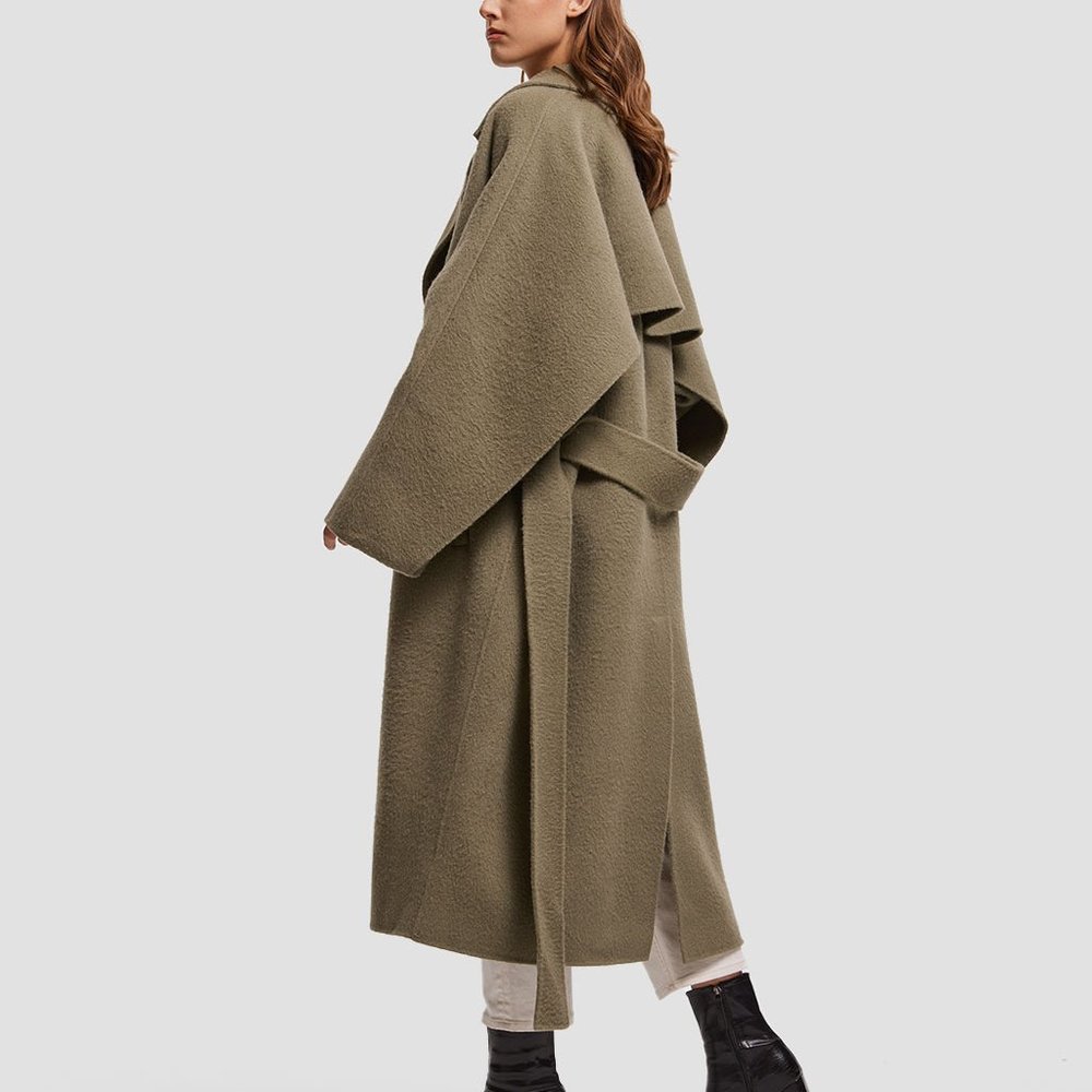 Gorgeous NWT oversized wool/cashmere blend overcoat in olive sage
